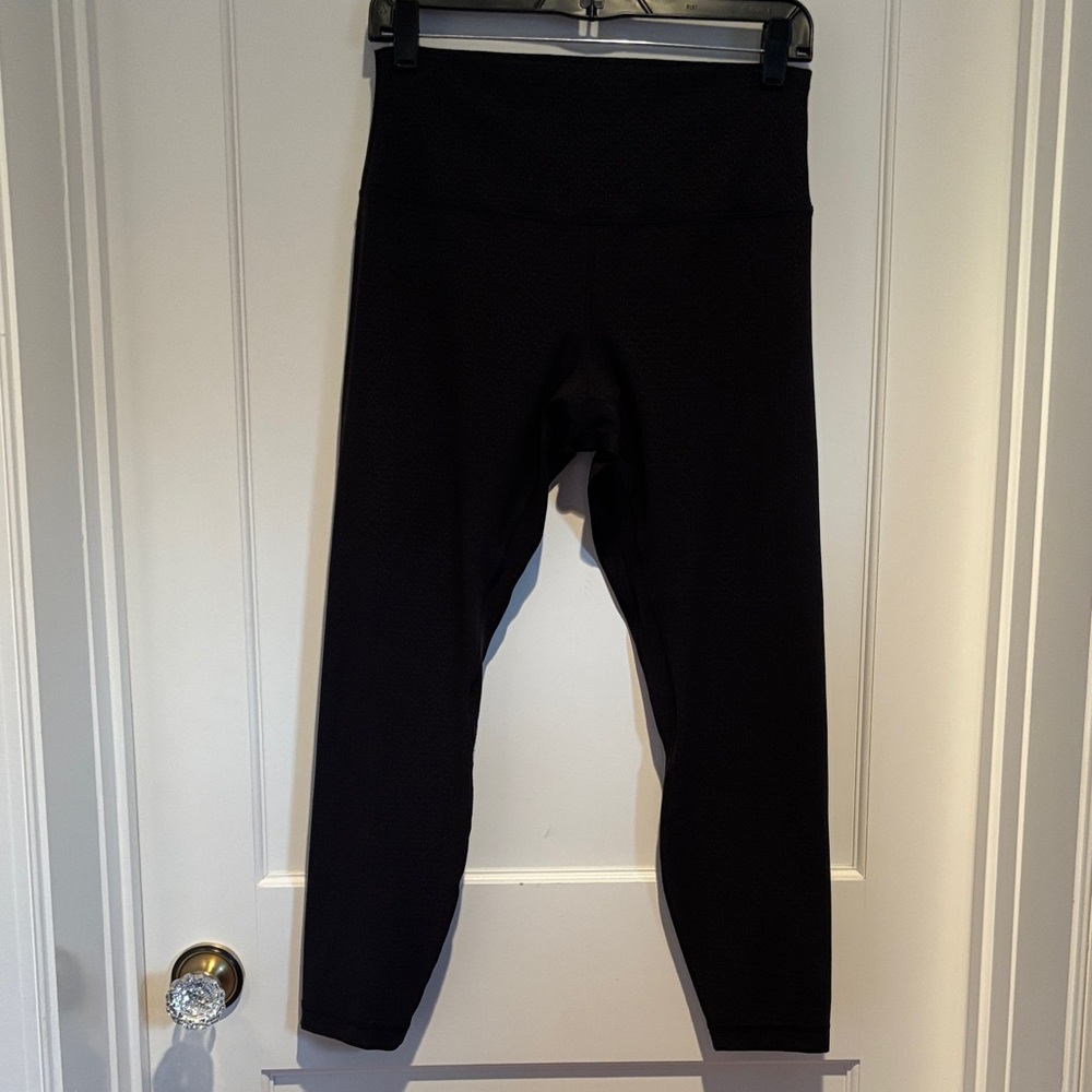 Lululemon Align Pant II Monochromic Black Emboss in 7/8 length